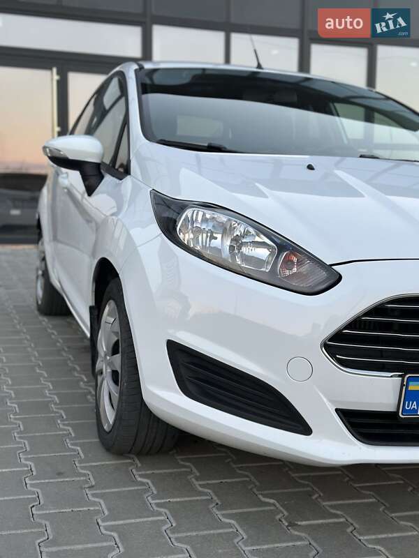 Хетчбек Ford Fiesta 2017 в Тернополі