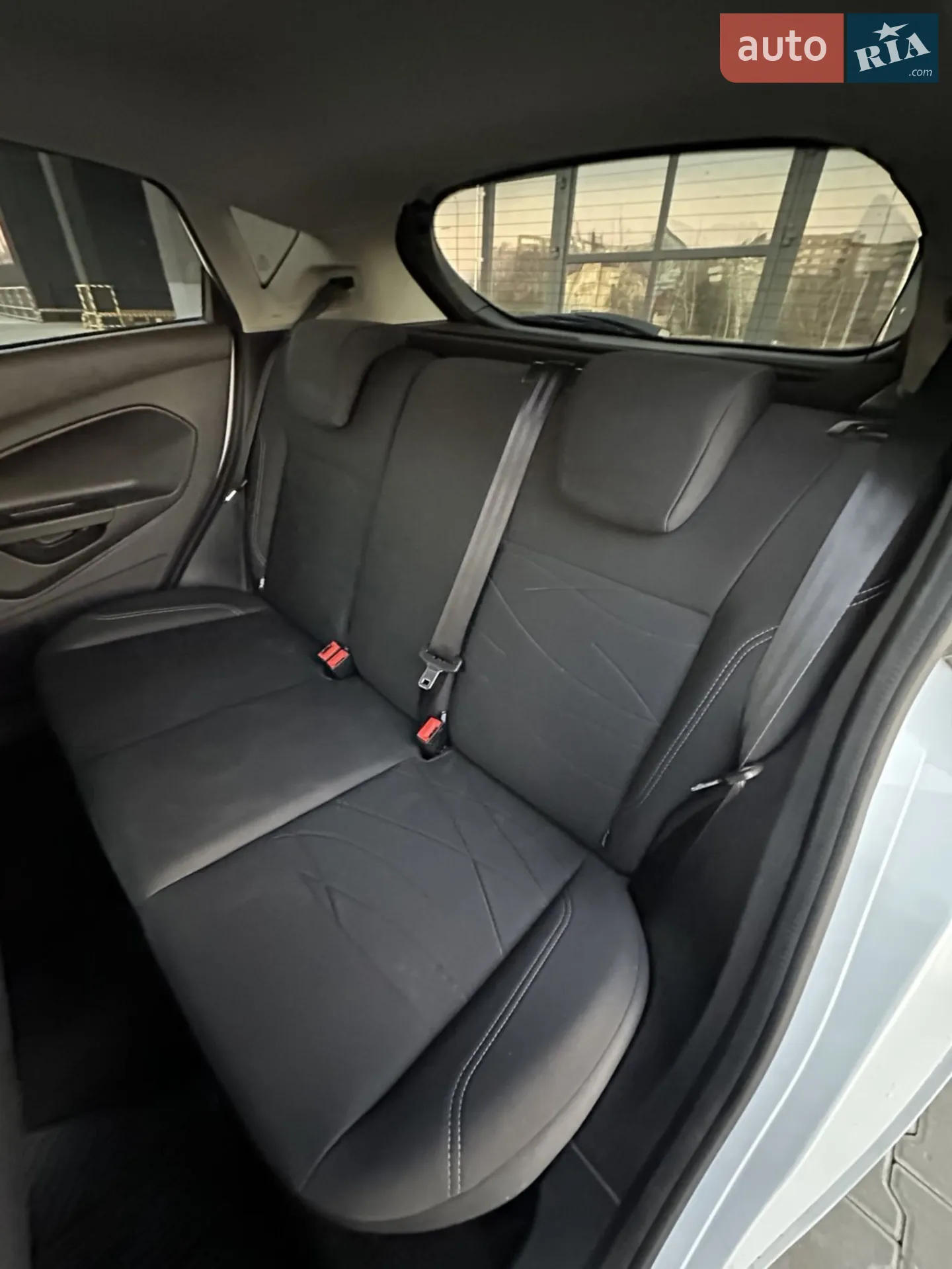 2017 Ford Fiesta - мініатюра 28