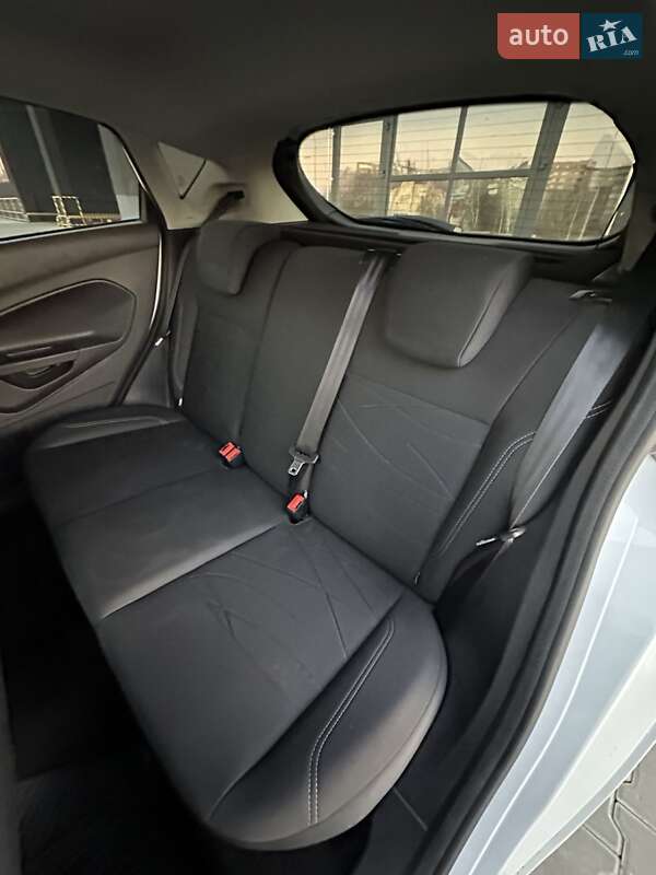 Хетчбек Ford Fiesta 2017 в Тернополі