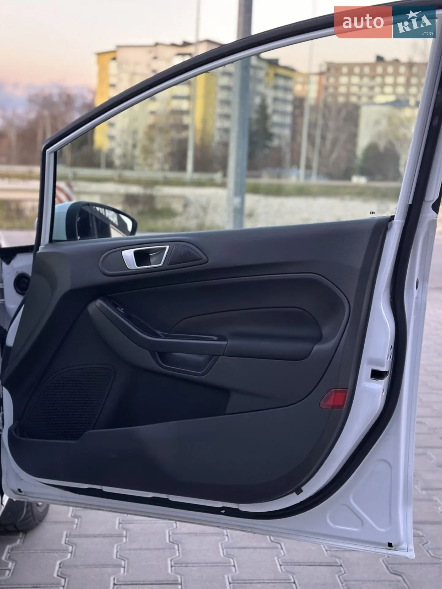 2017 Ford Fiesta - мініатюра 35