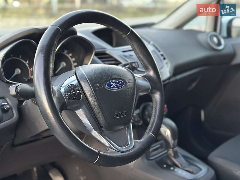 Хетчбек Ford Fiesta 2017 в Тернополі