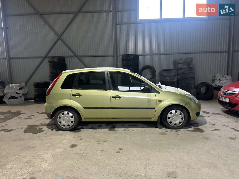 Хетчбек Ford Fiesta 2005 в Івано-Франківську