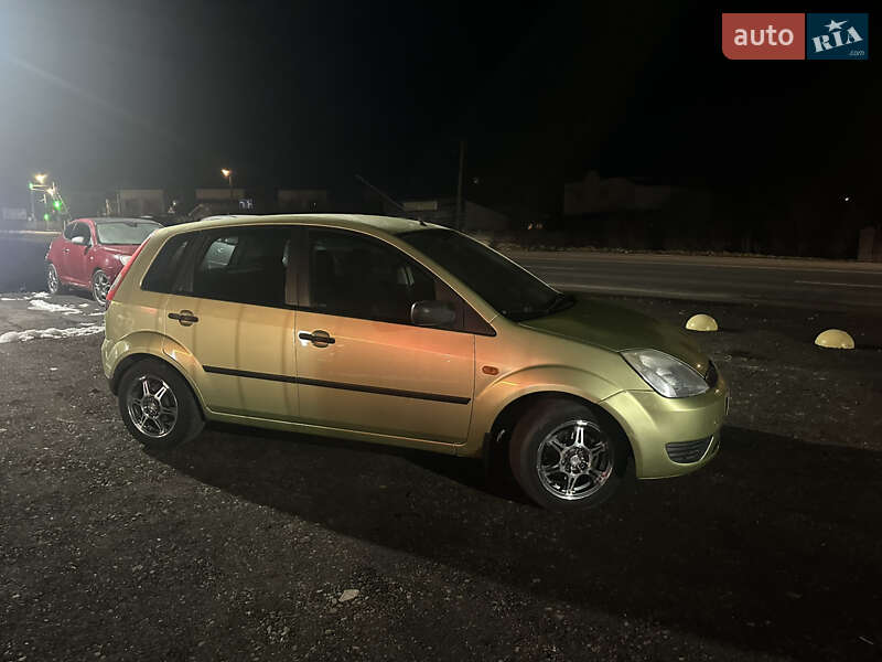 Хетчбек Ford Fiesta 2005 в Івано-Франківську