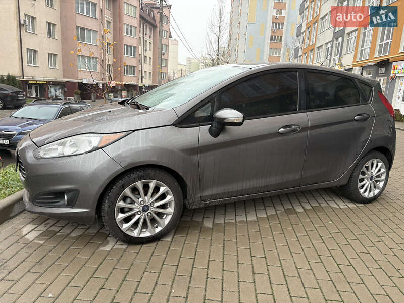Хэтчбек Ford Fiesta 2013 в Киеве