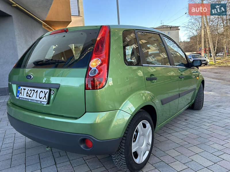 Хетчбек Ford Fiesta 2006 в Івано-Франківську