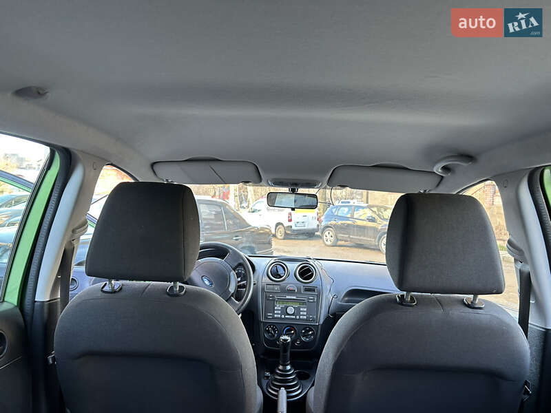 Хетчбек Ford Fiesta 2006 в Івано-Франківську