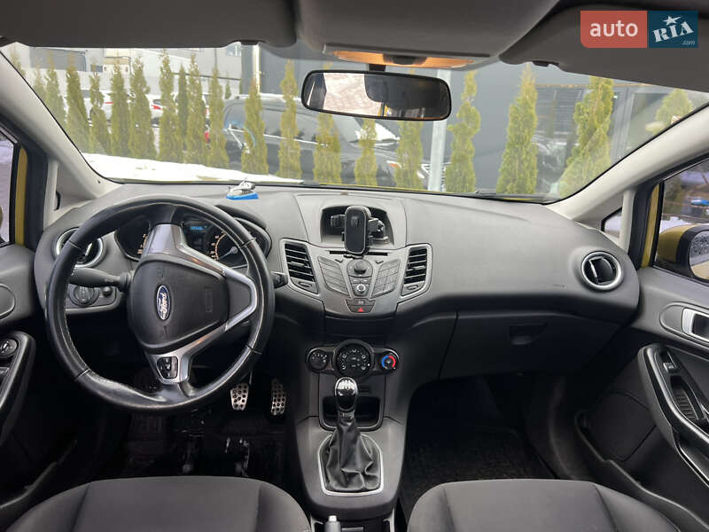 Хетчбек Ford Fiesta 2013 в Львові