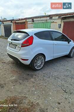 Хэтчбек Ford Fiesta 2010 в Харькове