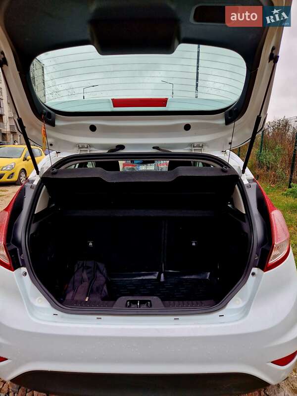Хетчбек Ford Fiesta 2015 в Броварах фото 10 Хетчбек Ford Fiesta 2015 в Броварах