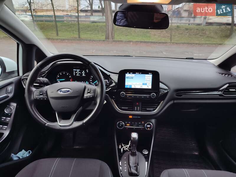 Хэтчбек Ford Fiesta 2017 в Киеве