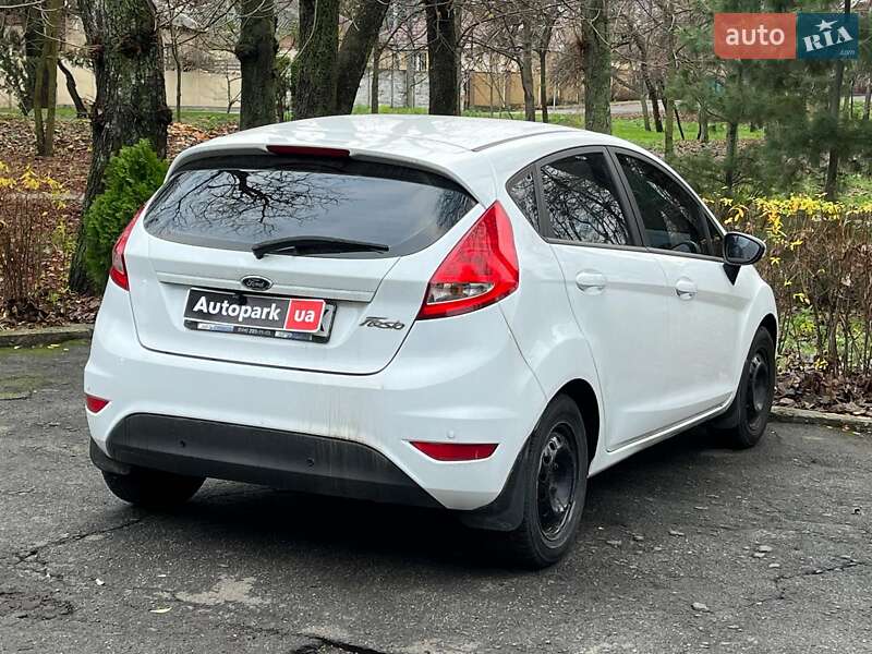 Хетчбек Ford Fiesta 2011 в Києві