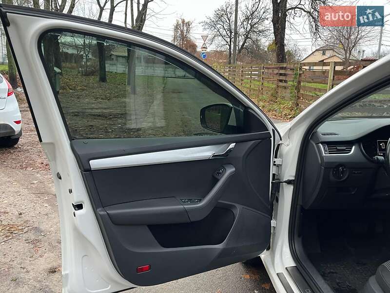 Хетчбек Ford Fiesta 2011 в Києві