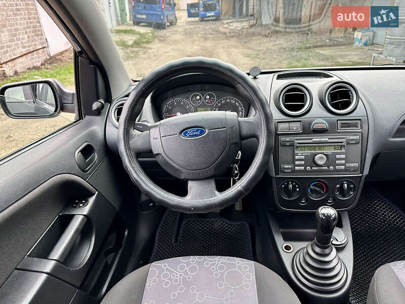 Хетчбек Ford Fiesta 2006 в Кропивницькому