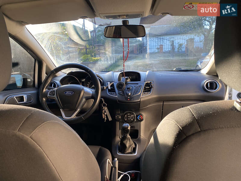 Хетчбек Ford Fiesta 2014 в Надвірній