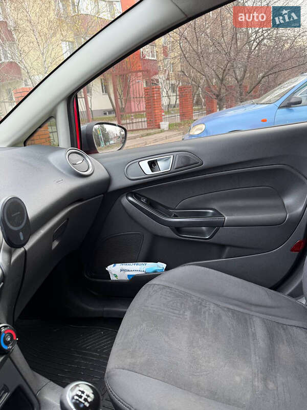 Хетчбек Ford Fiesta 2013 в Дніпрі