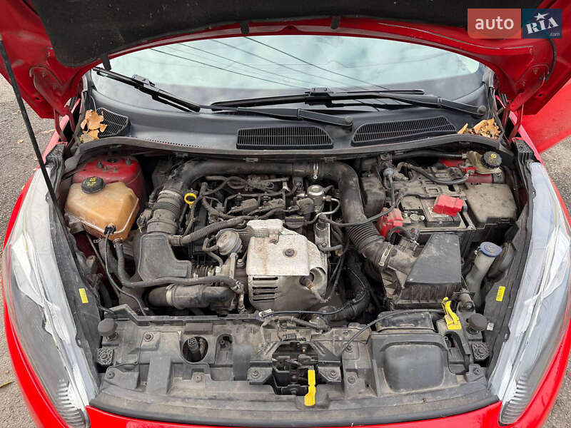 Хетчбек Ford Fiesta 2013 в Дніпрі