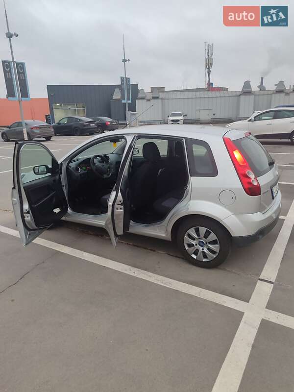 Хетчбек Ford Fiesta 2007 в Києві