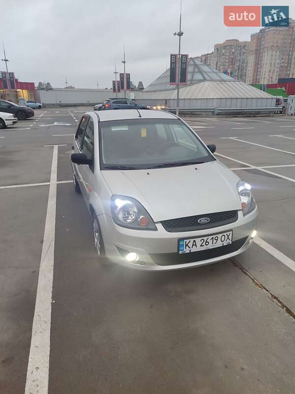 Хетчбек Ford Fiesta 2007 в Києві