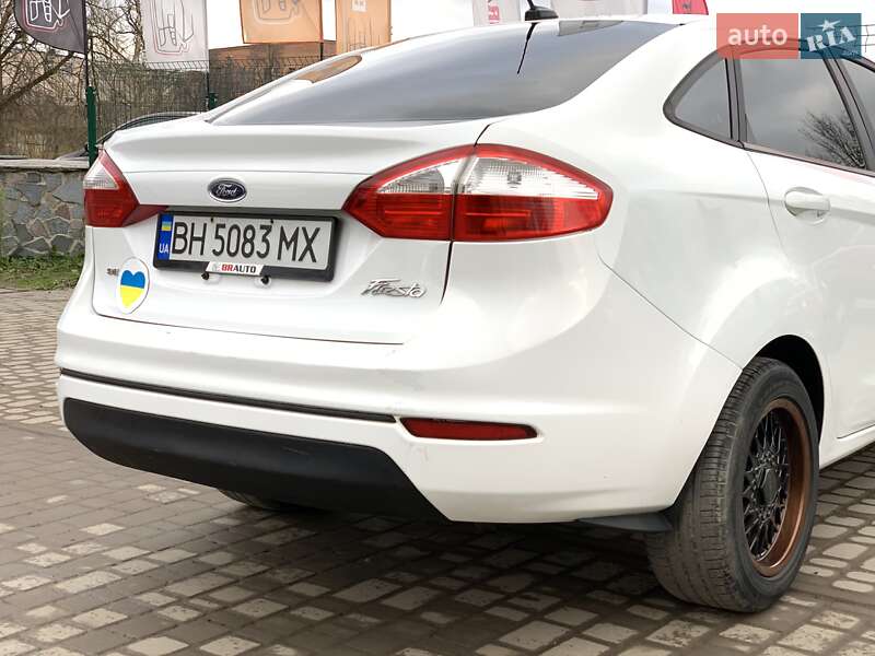 Седан Ford Fiesta 2015 в Бердичеве