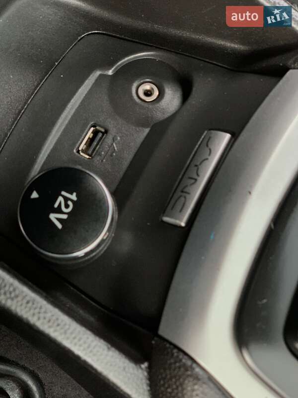 Седан Ford Fiesta 2015 в Бердичеве