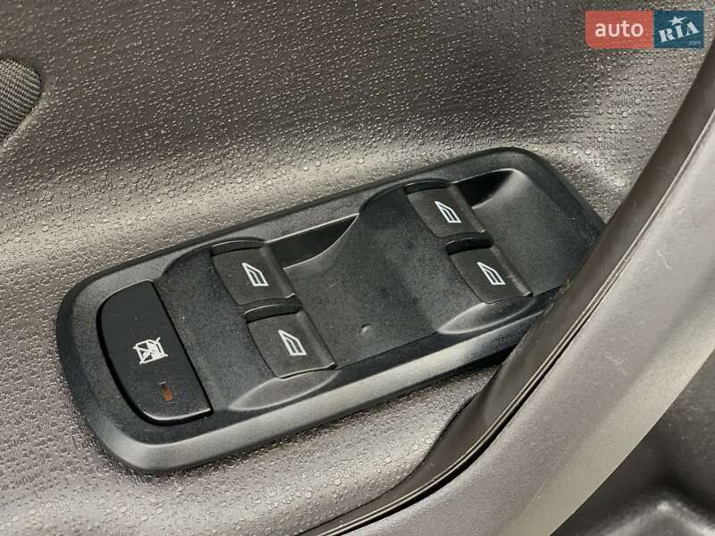 Седан Ford Fiesta 2015 в Бердичеве