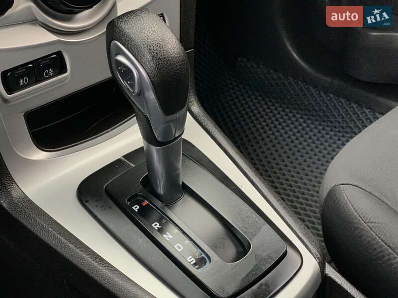 Седан Ford Fiesta 2015 в Бердичеве