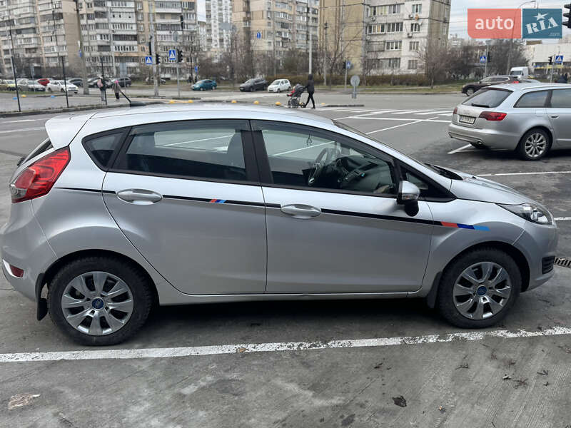 Хетчбек Ford Fiesta 2017 в Києві