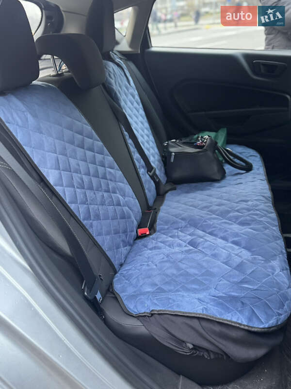 Хетчбек Ford Fiesta 2017 в Києві