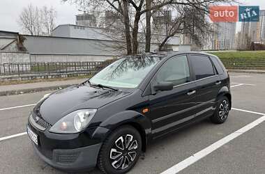 Хэтчбек Ford Fiesta 2007 в Киеве