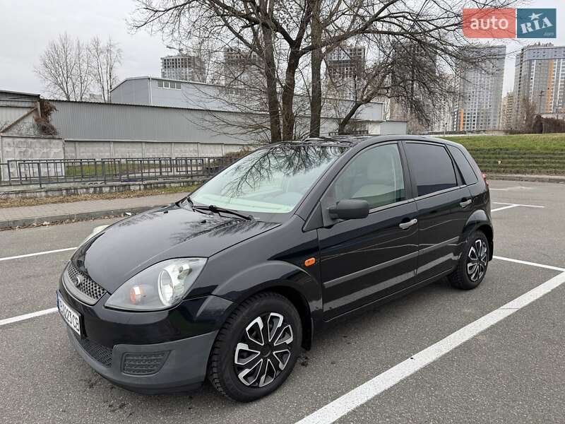 Хетчбек Ford Fiesta 2007 в Києві