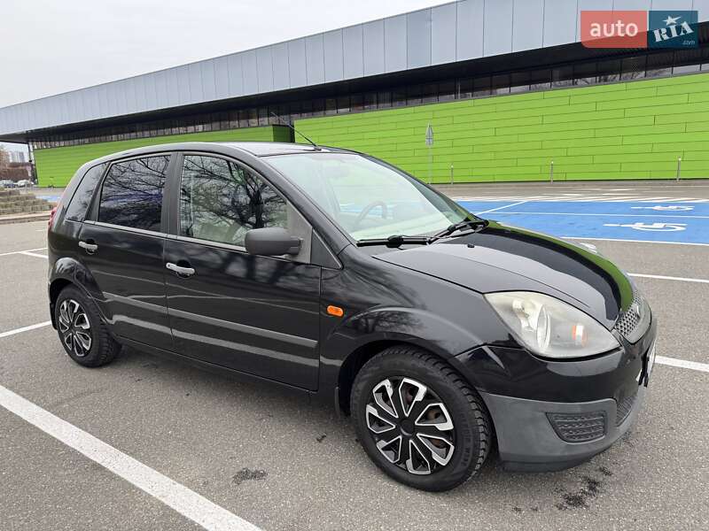 Хетчбек Ford Fiesta 2007 в Києві