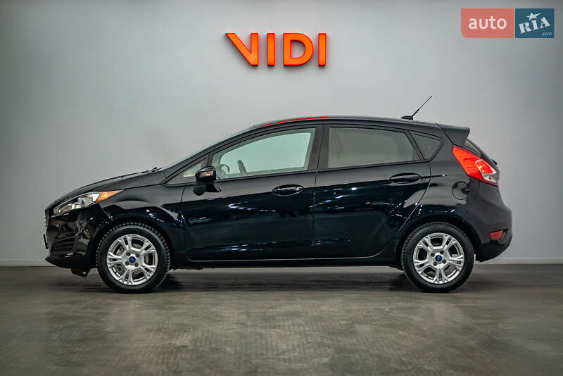 Хэтчбек Ford Fiesta 2016 в Киеве
