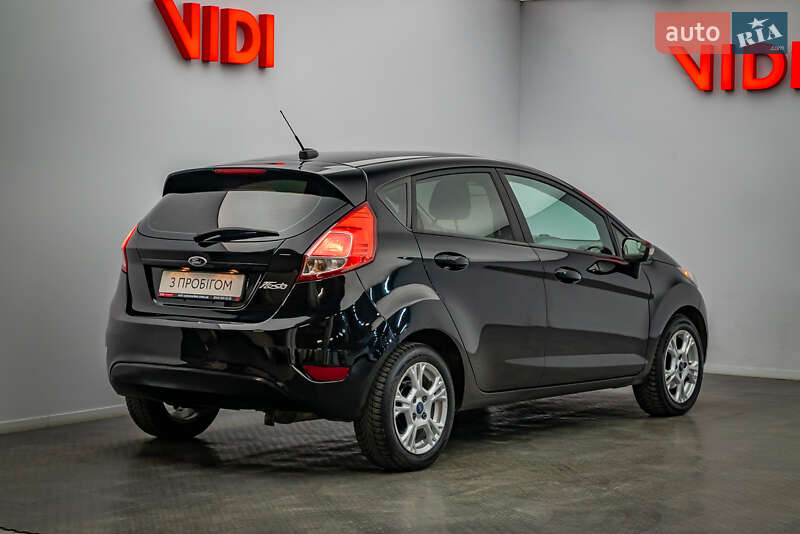 Хэтчбек Ford Fiesta 2016 в Киеве