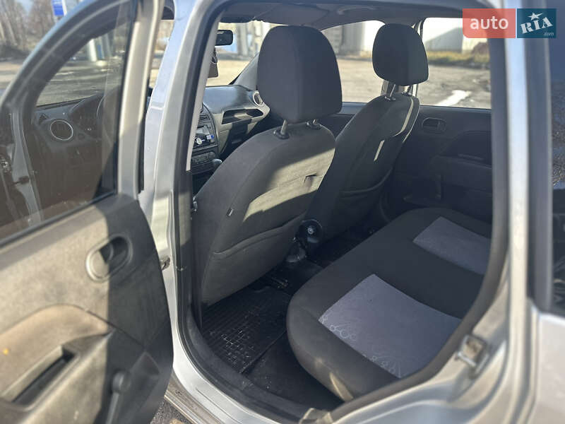 Хэтчбек Ford Fiesta 2008 в Сумах