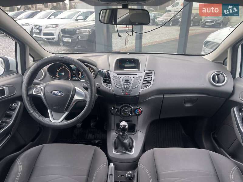 Хетчбек Ford Fiesta 2014 в Києві фото 13 Хетчбек Ford Fiesta 2014 в Києві