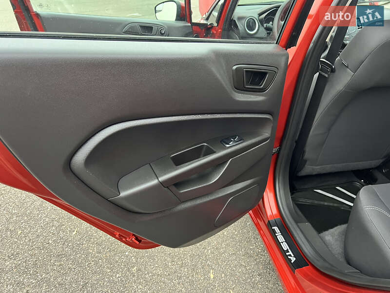 Хетчбек Ford Fiesta 2018 в Києві