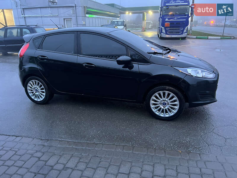 Хэтчбек Ford Fiesta 2014 в Тернополе