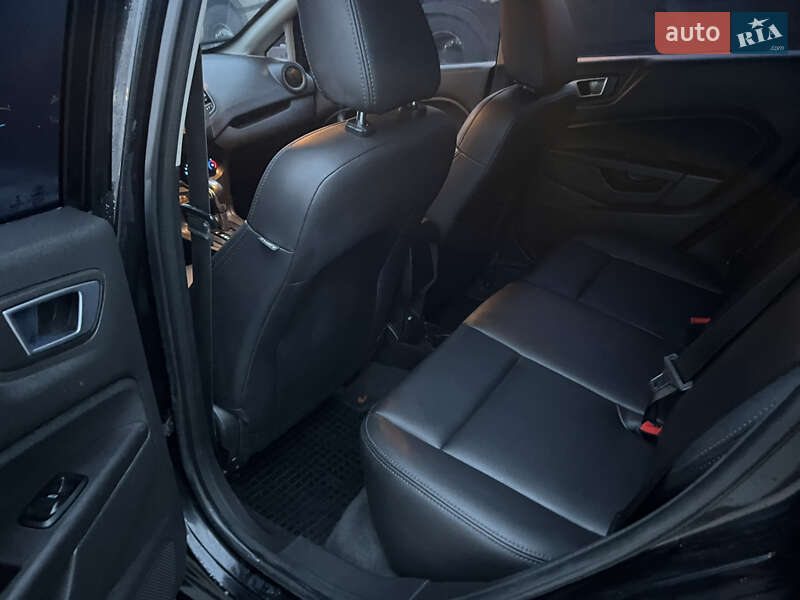 Хэтчбек Ford Fiesta 2014 в Тернополе