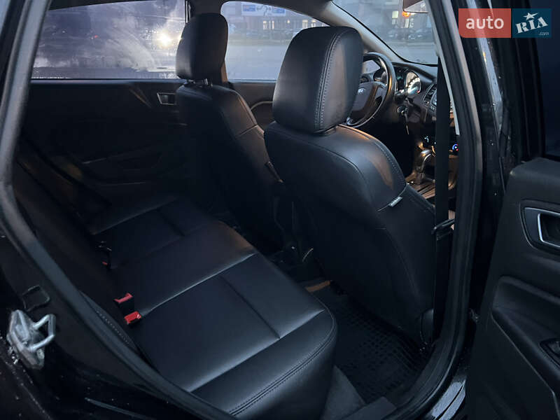 Хэтчбек Ford Fiesta 2014 в Тернополе