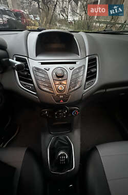 Хэтчбек Ford Fiesta 2013 в Киеве