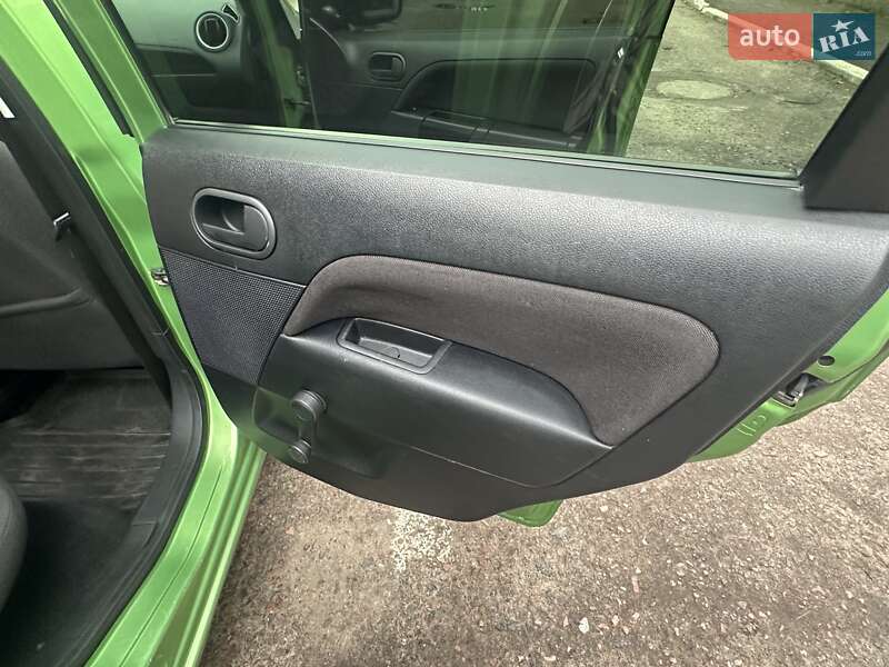 Хетчбек Ford Fiesta 2006 в Сумах