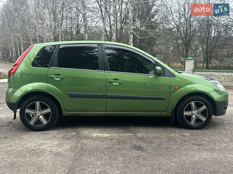 Хетчбек Ford Fiesta 2006 в Сумах