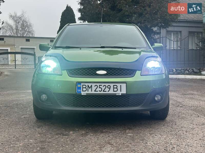 Хетчбек Ford Fiesta 2006 в Сумах