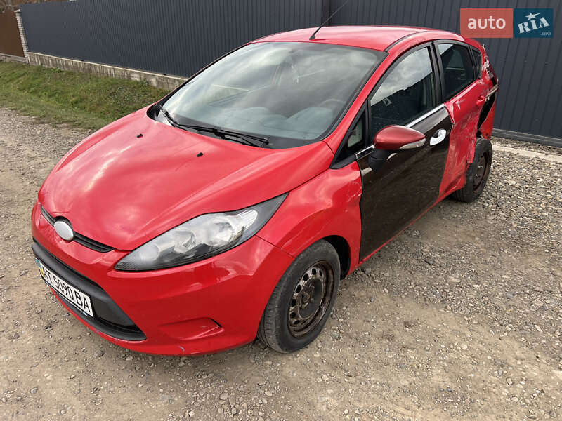Хэтчбек Ford Fiesta 2010 в Снятине фото 2 Хэтчбек Ford Fiesta 2010 в Снятине