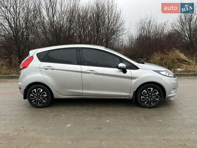 Хетчбек Ford Fiesta 2011 в Львові фото 4 Хетчбек Ford Fiesta 2011 в Львові