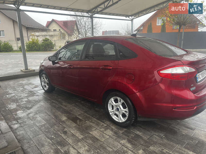 Седан Ford Fiesta 2014 в Луцке