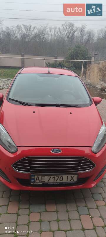 Хетчбек Ford Fiesta 2014 в Дніпрі