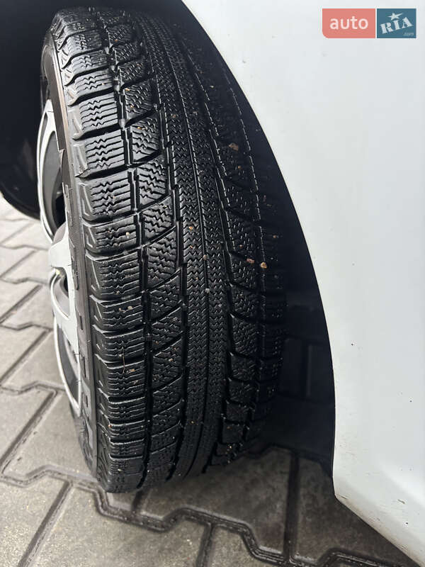 Хетчбек Ford Fiesta 2011 в Одесі фото 16 Хетчбек Ford Fiesta 2011 в Одесі