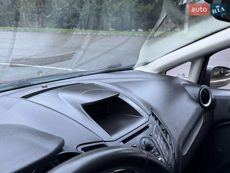 Седан Ford Fiesta 2014 в Ровно фото 64 Седан Ford Fiesta 2014 в Ровно