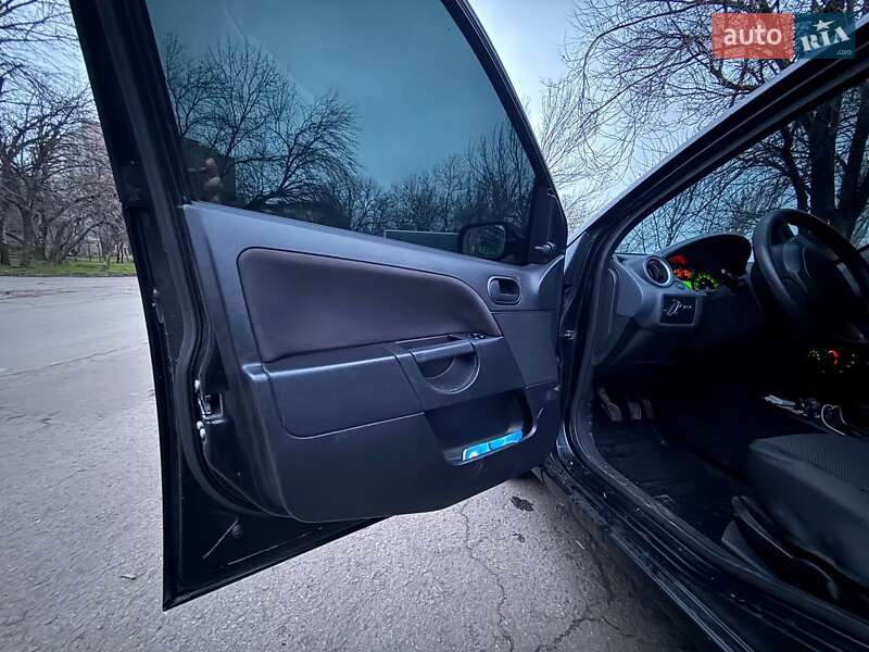 Хэтчбек Ford Fiesta 2008 в Краматорске